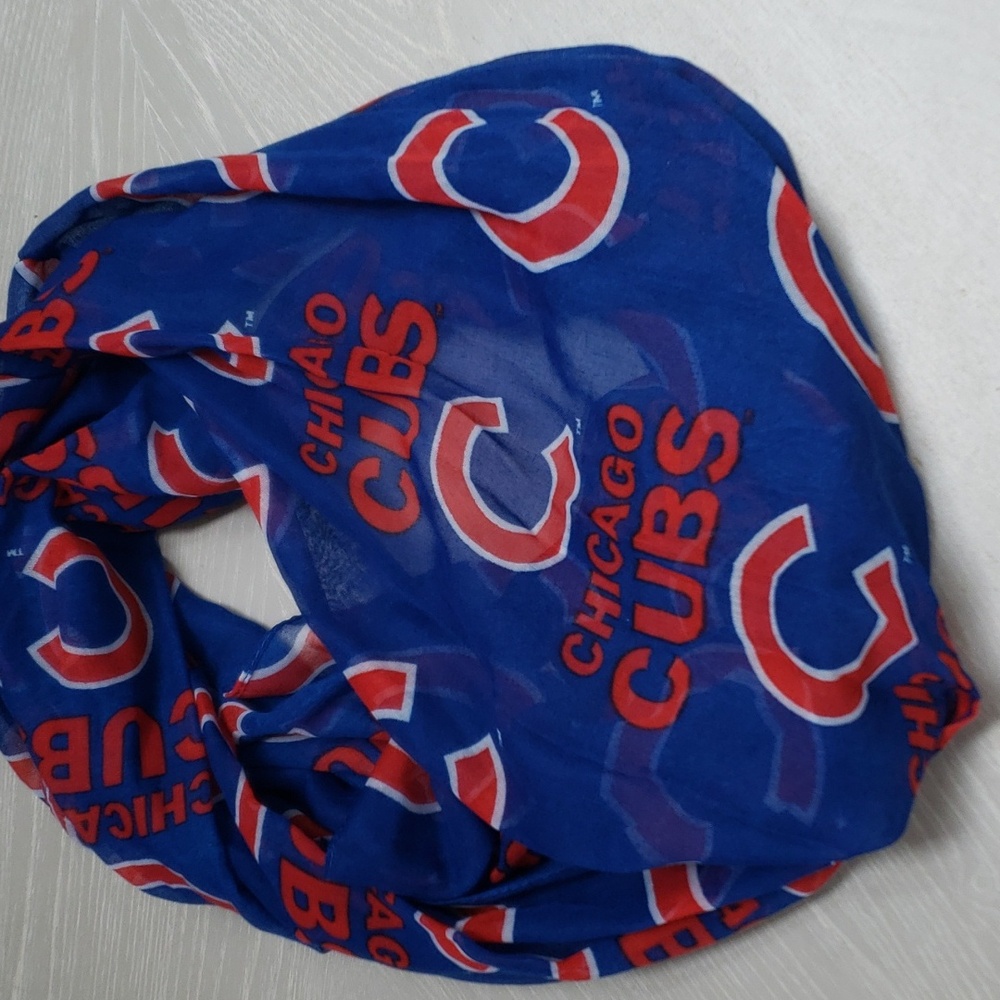 Chicago Cubs Infinity scarf, baseball,